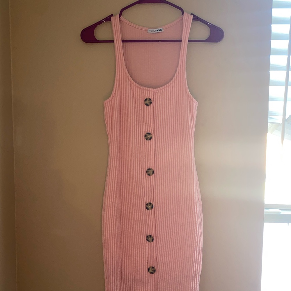 summer dress. Small but can fit medium as well.